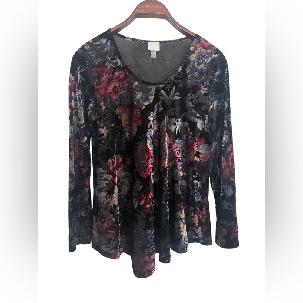 Velour knit / smooth sheen Floral Blouse - Picture 8 of 9